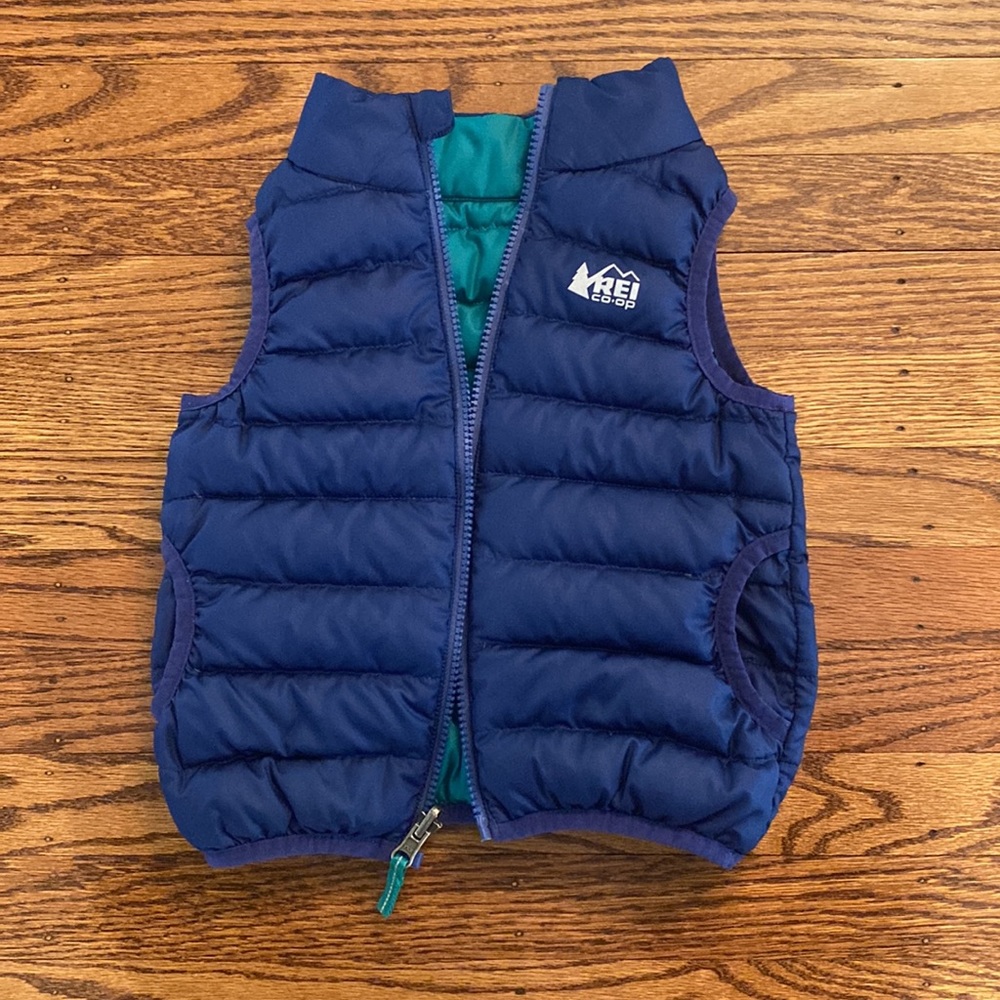 EUC REI Reversible Puffer Vest